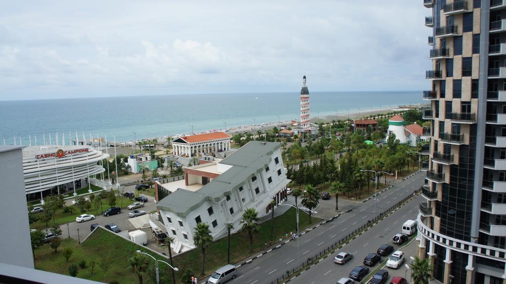 Ferienwohnung Mariam Sea Towers Batumi Zimmer foto