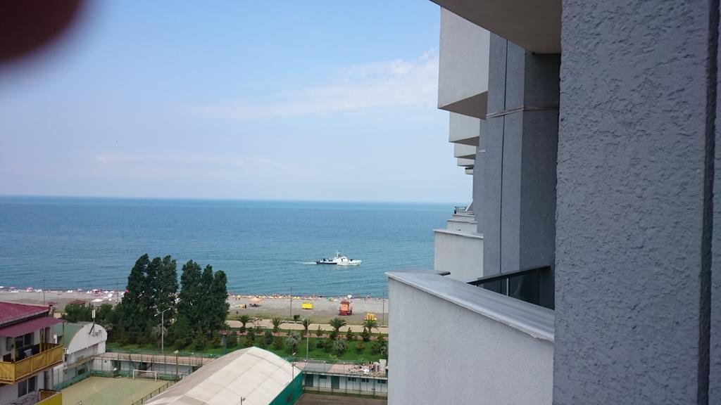 Ferienwohnung Mariam Sea Towers Batumi Exterior foto